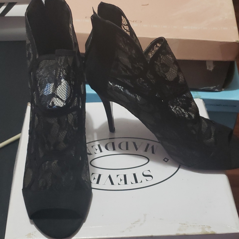 Heels - Picture 2 of 3